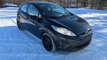 Ford Fiesta SE 2013