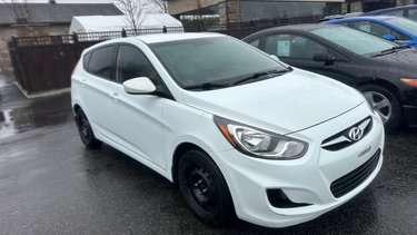 Hyundai Accent GL 2013 HATCHBACK**MANUEL**