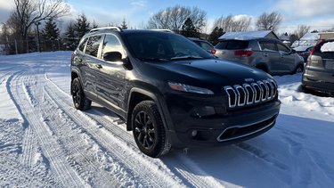 Jeep Cherokee LIMITED 2015 V6**4X4**PRET POUR L'HIVER**