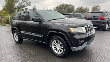 2011 Jeep Grand Cherokee LAREDO 4x4**ONE OWNER**LOW KM**