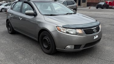 Kia Forte 5-Door SX 2011 HATCHBACK**TRANSMISSION AUTOMATIQUE**