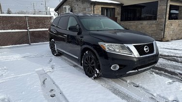 Nissan Pathfinder SL 2014 4x4**7 PASSAGERS**