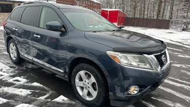 Nissan Pathfinder SL 2015 AWD**7 PASSAGERS**
