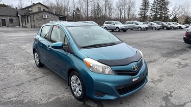 2013 Toyota Yaris LE HATCHBACK********