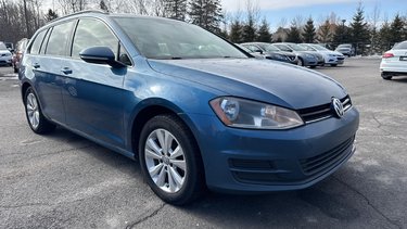 Volkswagen GOLF SPORTWAGEN TRENDLINE 2017 JAMAIS ACCIDENTE**PNEUS D'HIVER**