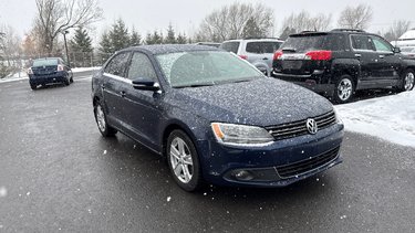 Volkswagen Jetta TRENDLINE PLUS 2012 2.5**BERLINE**