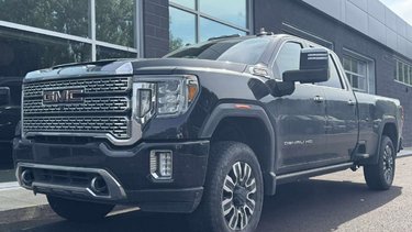 GMC Sierra 2500 HD Denali Crew Cab Duramax 8 ft box 2022