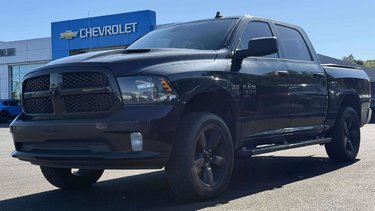 2021 Ram 1500 Classic Express Crew Cab V8 5.7L