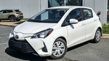 Yaris Hatchback LE 1 PROPRIO BAS KM