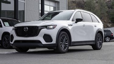 2025 Mazda CX-70 MHEV GS-L AWD 3.3L MHEV, Heated Front Seats, Power Sunroof