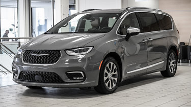 Chrysler Pacifica Hybrid Pinnacle | HYBRID | TOIT OUVRANT | CUIR | 2023