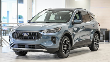 Escape PHEV 2.5L - TOIT PANO | 60KM ELECTRIQUE | FORDPASS