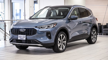 Escape Platinum | AWD | TOIT PANO | CARPLAY | ECRAN 13.2P