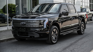 F-150 Lightning LARIAT | BATTERIE LONGUE DURÉE | 515KM | TOIT PANO