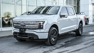 F-150 Lightning LARIAT | 511A | 131KW GROSSE BATTERIE | TOIT PANO