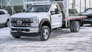 F550 4x4 - Chassis Reg Cab DRW 169 WB - DRW XLT