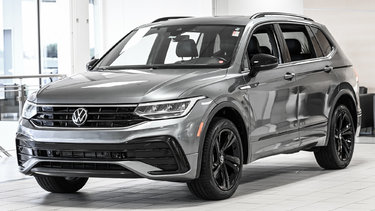 Volkswagen Tiguan Comfortline R-Line Black Edition | TOIT PANO | 2023