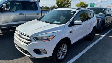 Ford Escape SE 4WD | TOIT PANORAMIQUE | SYNC 3 | 2017