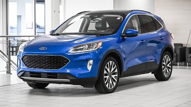 Escape Titanium | AWD | ENS HAUT NIVEAU | TOIT PANO |