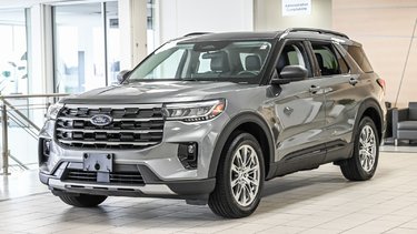 2026 Ford Explorer Active 2.3L 4WD | Special Demo 2.49% | Toit Pano |