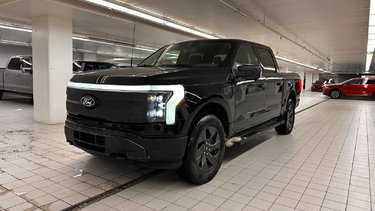 2024 Ford F-150 Lightning Flash | 4X4 | 9.6KWH | MAX TOW | CARPLAY |