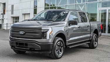 2024 Ford F-150 Lightning Pro  | 4X4 | CARPLAY | CERTIFIÉ 3.99% DISPO |