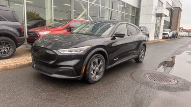 Mustang Mach-E Select | AWD | ENS COMFORT | VOLANT CHAUFFANT |