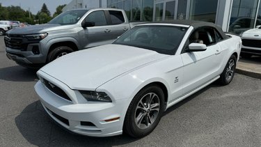 2014 Ford Mustang convertible V6 Premium | 1 SEUL PROPRIO |