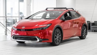 Prius Prime SE Plug-In Hybrid | JUSQU'A 72KM ELECT |