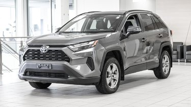 RAV4 Hybrid XLE | AWD | TOIT OUVRANT | CARPLAY |