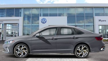 Volkswagen Jetta Highline  - Leather Seats 2025