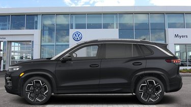 2025 Volkswagen Tiguan Comfortline R-Line Black Edition 4MOTION