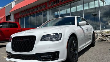 2023 Chrysler 300 S RWD