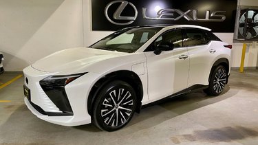 2023   LUXURY PACKAGE
