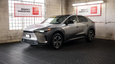 2023   XLE STANDARD PACKAGE