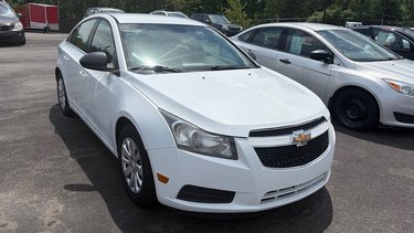 2011 Chevrolet Cruze LS w/1SA