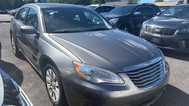 Chrysler 200 LX 2012