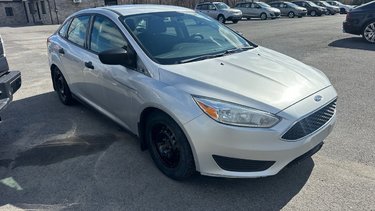 Ford Focus S 2015