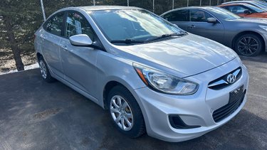 Hyundai Accent GL 2012