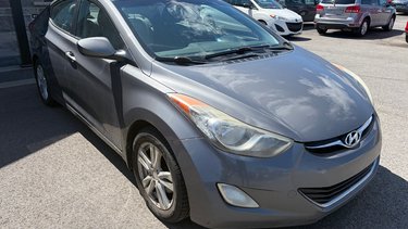 Hyundai Elantra GL 2012