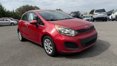 2015 Kia Rio Lx HATCHBACK**AUTOMATIC TRANSMISSION**