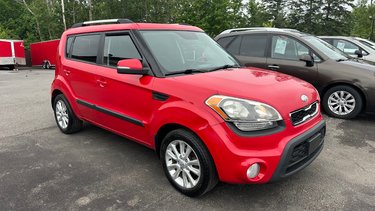 2013 Kia Soul LX HATCHBACK**AUTOMATIC TRANSMISSION**