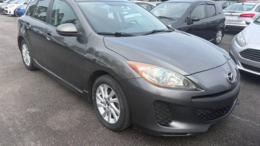 2013 Mazda 3 GS-SKY