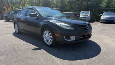 Mazda 6  2011 BERLINE**