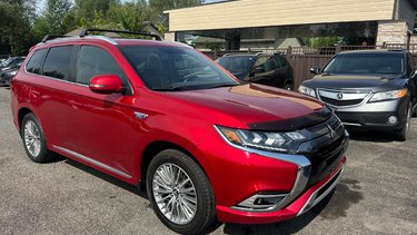 2020 Mitsubishi Outlander PHEV AWD HATCHBACK**AUTOMATIC TRANSMISSION**