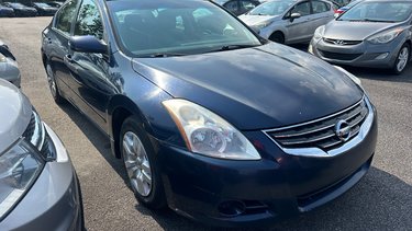 2010 Nissan Altima 2,5 S SEDAN**