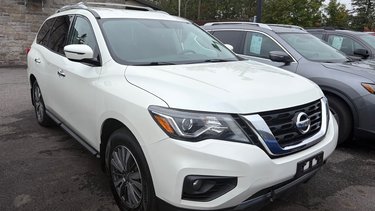 2017 Nissan Pathfinder SV *********BEAU  SUV******