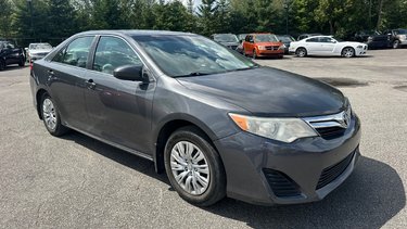 Toyota Camry LE 2012 BERLINE**
