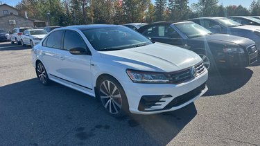 2018 Volkswagen Passat GT Titanium Black HATCHBACK**AUTOMATIC TRANSMISSION**