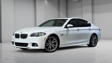 BMW 5 Series 535i xDrive M Pack Cam Navi Cuir 2016 PLUS DE 130 VEHICULES EN INVENTAIRE
